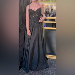 Black embellished prom dress. Size 00.